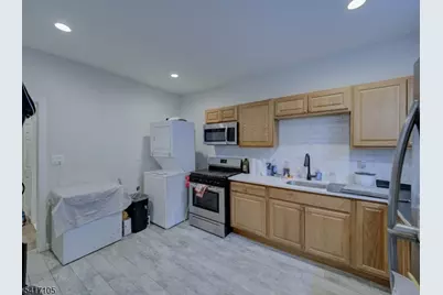 193 Clerk St, Jersey City, NJ 07305 - Photo 8