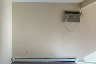 571 Avenue A, Bayonne, NJ 07002 - Photo 4