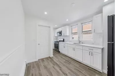 27 Monsignor Owens Pl #2, Nutley, NJ 07110 - Photo 8