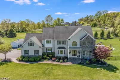 3 Berkshire Way, Holland Township, NJ 08848 - Photo 2