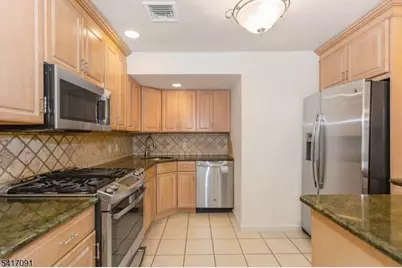 130 N 7th St, Saddle Brook Township, NJ 07663 - Photo 4