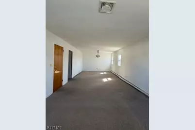 1017 Gifford Ct, Union Township, NJ 07083 - Photo 4