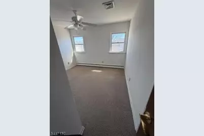 1017 Gifford Ct, Union Township, NJ 07083 - Photo 8