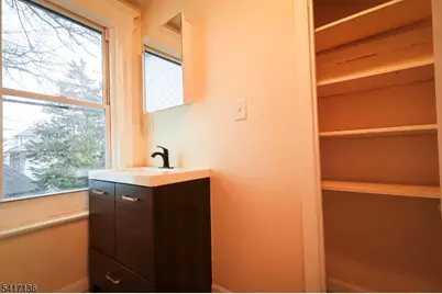 844 S 14th St, Newark, NJ 07108 - Photo 18