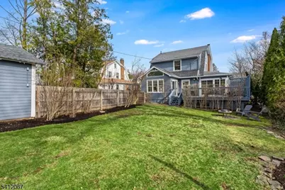 42 Carolin Rd, Montclair, NJ 07043 - Photo 30