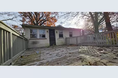 5 Barber St, Little Falls Township, NJ 07424 - Photo 10