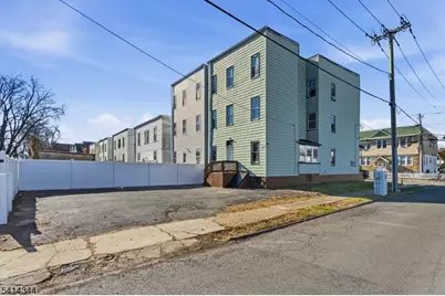 76 Halstead St, Newark, NJ 07106 - Photo 22