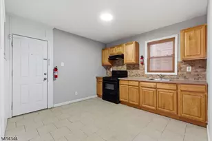 76 Halstead St, Newark, NJ 07106 - Photo 14
