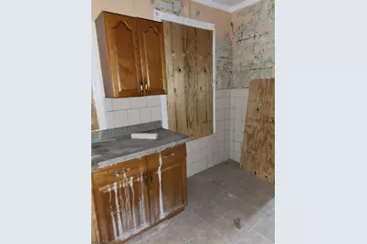 31 Highland Ave, Passaic, NJ 07055 - Photo 10