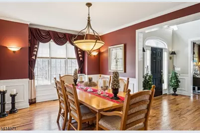 18 Laurel Ct, Branchburg Township, NJ 08876 - Photo 10