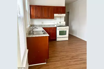 36 Tiffany Pl, Irvington, NJ 07111 - Photo 6