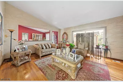 220 Horseshoe Rd, Berkeley Heights Township, NJ 07922 - Photo 12