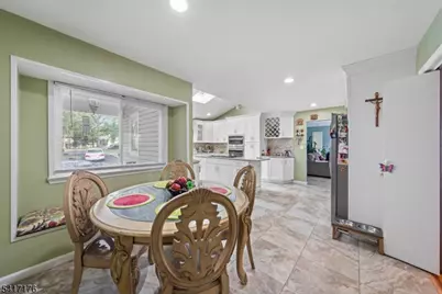 220 Horseshoe Rd, Berkeley Heights Township, NJ 07922 - Photo 14