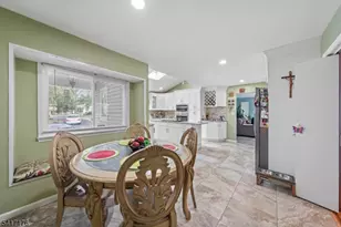 220 Horseshoe Rd, Berkeley Heights Township, NJ 07922 - Photo 14