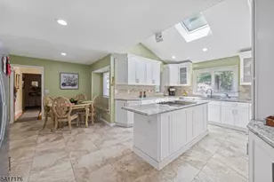 220 Horseshoe Rd, Berkeley Heights Township, NJ 07922 - Photo 16