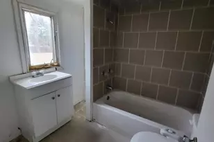 33 Riveredge Dr, Fairfield, NJ 07004 - Photo 18