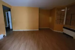 33 Riveredge Dr, Fairfield, NJ 07004 - Photo 6