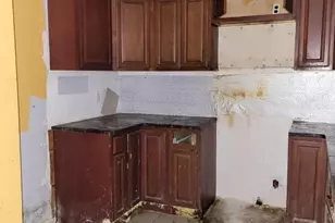 33 Riveredge Dr, Fairfield, NJ 07004 - Photo 10