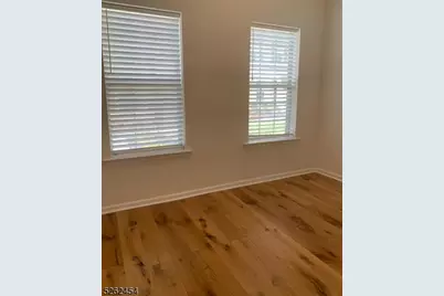 17 Braeburn Ct, Livingston, NJ 07039 - Photo 4