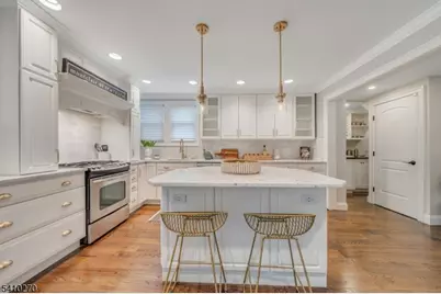 40 Cross St, Montclair, NJ 07042 - Photo 6