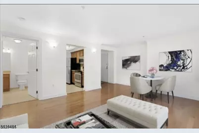 7 Prospect St #409, Morristown, NJ 07960 - Photo 2