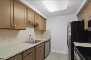 7 Prospect St, Morristown, NJ 07960 - Photo 4