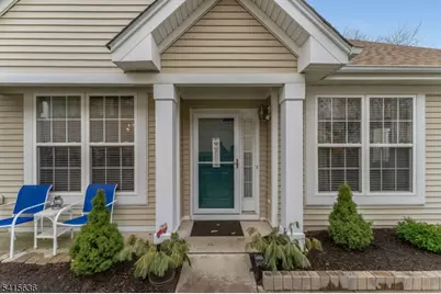 95 Kensington Cir, White Township, NJ 07823 - Photo 4