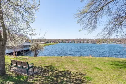 53 Laurel Dr, Wayne, NJ 07470 - Photo 32