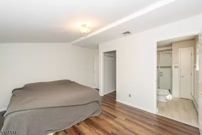 53 Laurel Dr, Wayne, NJ 07470 - Photo 16