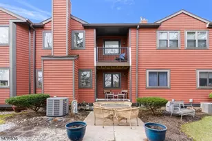 102 Clark Cir, Raritan Township, NJ 08822 - Photo 32