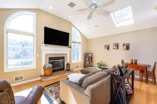 29 Long Acres Rd, Fairfield, NJ 07004 - Photo 8