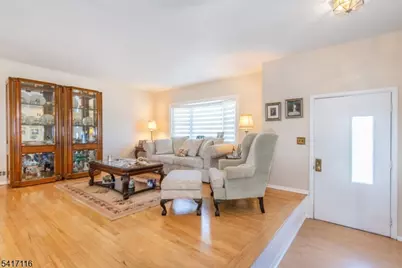 29 Long Acres Rd, Fairfield, NJ 07004 - Photo 6