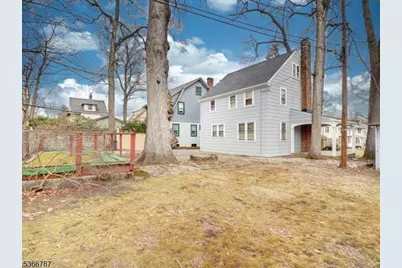 21 Edgewood Rd, East Orange, NJ 07017 - Photo 8