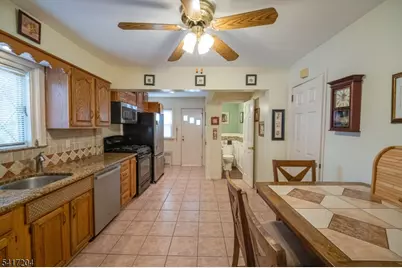 37 Mapes Ave, Nutley, NJ 07110 - Photo 16