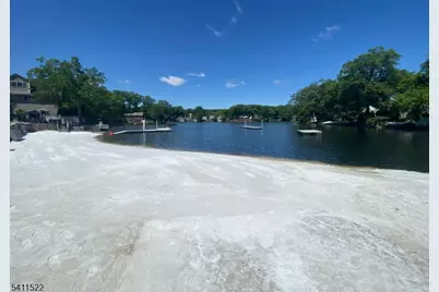 8 Glenwood Rd, Parsippany, NJ 07834 - Photo 48