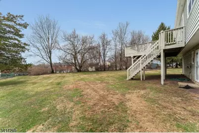 87 Lynnfield Ter, Lopatcong Township, NJ 08865 - Photo 4