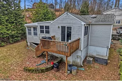 19 Sutton Rd, Hopatcong, NJ 07843 - Photo 22