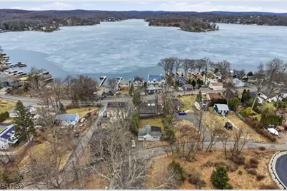 19 Sutton Rd, Hopatcong, NJ 07843 - Photo 26