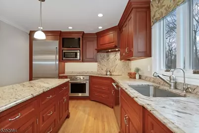 3 Beaver Brook Dr, Washington Township, NJ 07853 - Photo 10