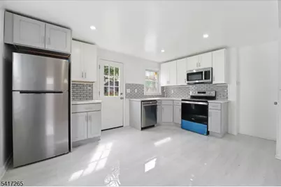 240 Watchung Ave #1, Orange, NJ 07050 - Photo 2