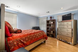 2 Crystal Ln, Paterson, NJ 07501 - Photo 10