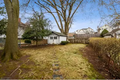 60 Berkeley Ave, Bloomfield, NJ 07003 - Photo 16