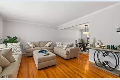 27 Viewpoint Rd, Wayne, NJ 07470 - Photo 4