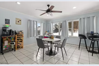 27 Viewpoint Rd, Wayne, NJ 07470 - Photo 8