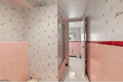 27 Viewpoint Rd, Wayne, NJ 07470 - Photo 24