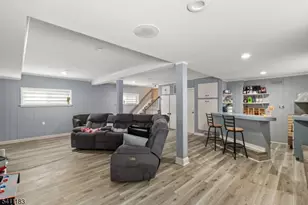 27 Viewpoint Rd, Wayne, NJ 07470 - Photo 18