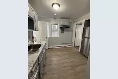 108 Vassar Ave, Newark, NJ 07112 - Photo 8