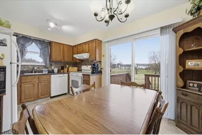 262 Spruce Ct, Raritan Township, NJ 08822 - Photo 12