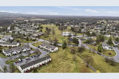 262 Spruce Ct, Raritan Township, NJ 08822 - Photo 28