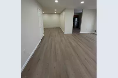 32 Columbus Dr, Franklin Township, NJ 08823 - Photo 4